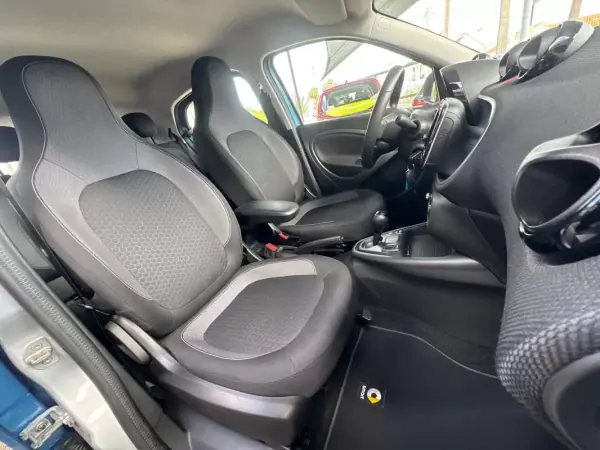 Smart ForFour 2020 - 12400 EUR, 22521 km - AUTO.MOTO.pt - 22521km - foto 19 de 20