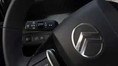 Citroën e-C3 2025 - 21750 EUR, 18000 km - 18000km - foto 20 de 31