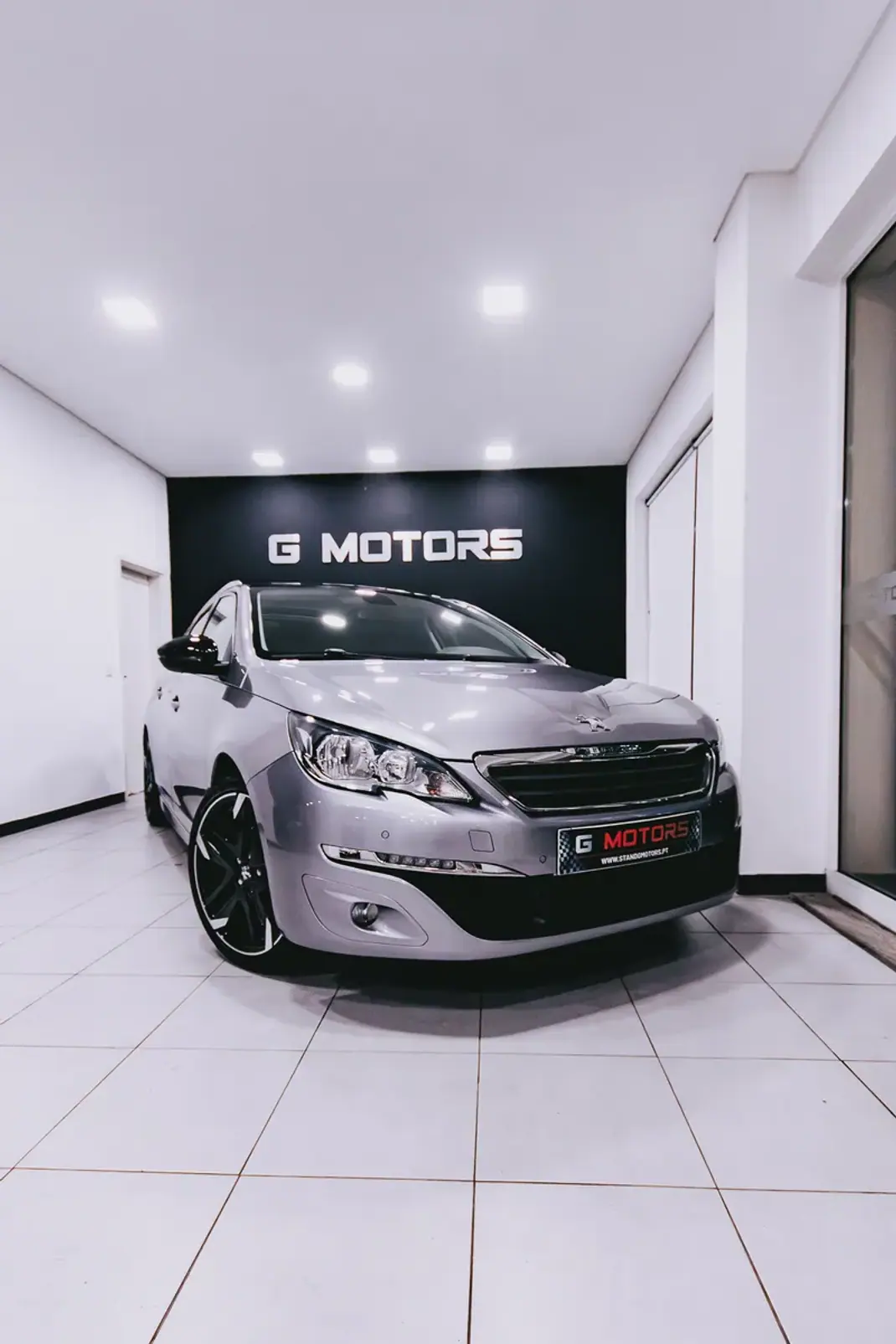 Peugeot 308 SW 2014 - 12900 EUR, 210000 km - AUTO.MOTO.pt - 210000km - foto 2 de 20