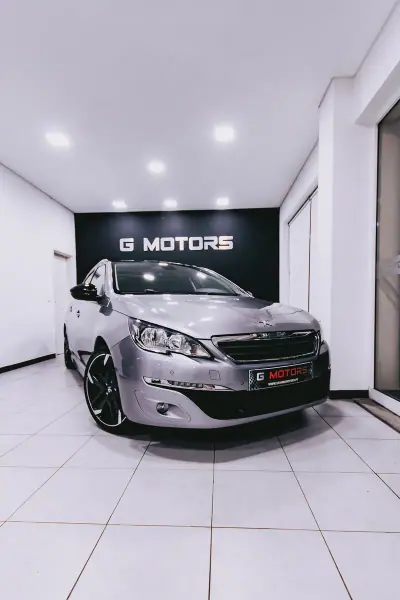 Peugeot 308 SW 2014 - 12900 EUR, 210000 km - AUTO.MOTO.pt - 210000km - foto 2 de 20