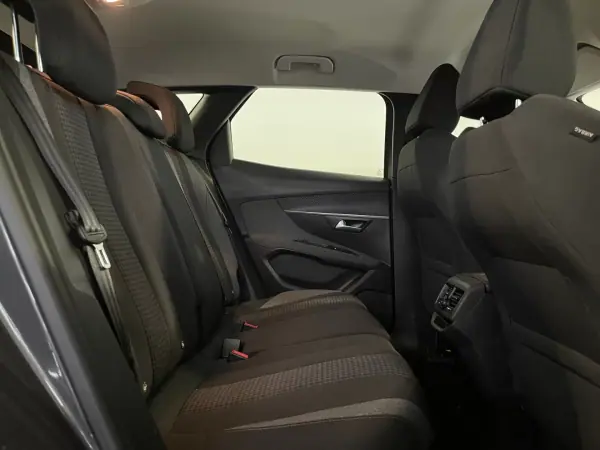 Peugeot 3008 2022 - 17500 EUR, 128000 km - 128000km - foto 17 de 38