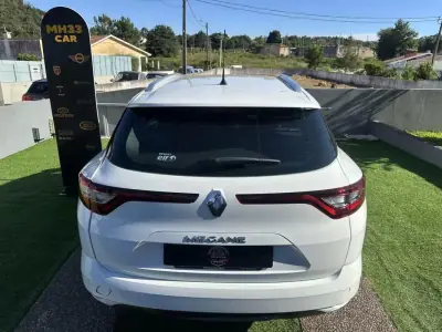 Renault Mégane Sport Tourer 2017 - 9900 EUR, 190000 km - AUTO.MOTO.pt - 190000km - foto 13 de 60