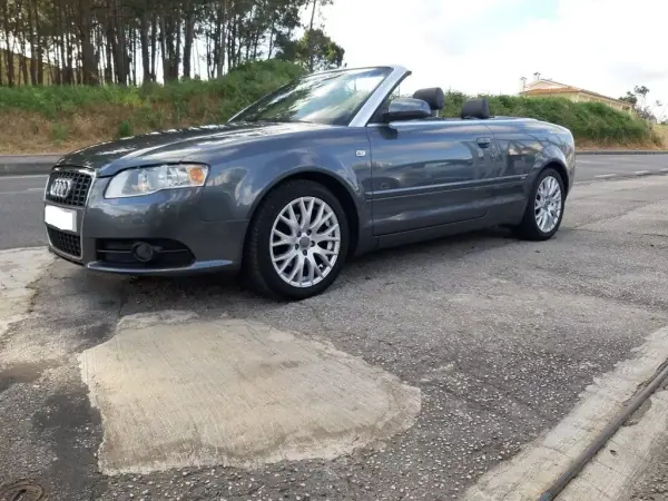 Audi A4 Cabrio 2014 - 10900 EUR, 193145 km - AUTO.MOTO.pt - 193145km - foto 32 de 34
