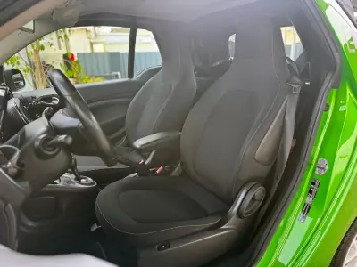 Smart Fortwo Cabrio 2019 - 12900 EUR, 58988 km - AUTO.MOTO.pt - 58988km - foto 15 de 19