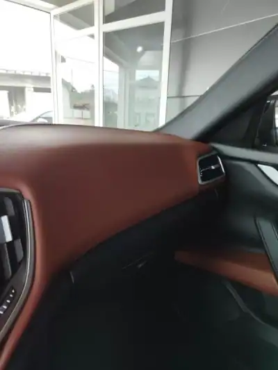 Maserati Ghibli 2015 - 34500 EUR, 129900 km - AUTO.MOTO.pt - 129900km - foto 33 de 36