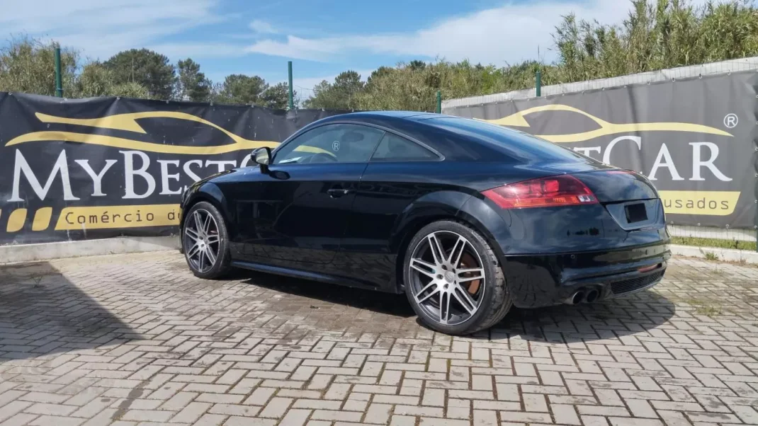 Audi TT Coupé 2011 - 17900 EUR, 140000 km - AUTO.MOTO.pt - 140000km - foto 5 de 9