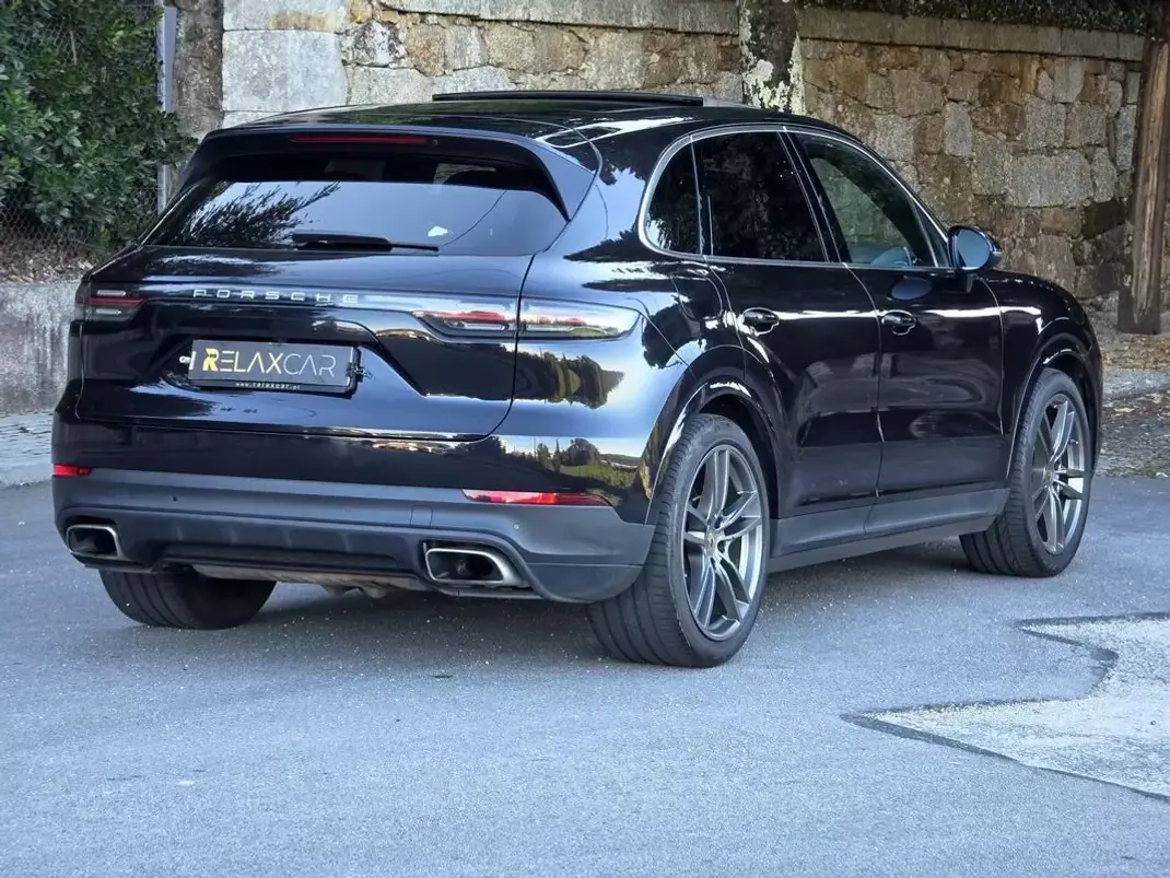 Porsche Cayenne 2018 - 53499 EUR, 142519 km - 142519km - foto 8 de 44
