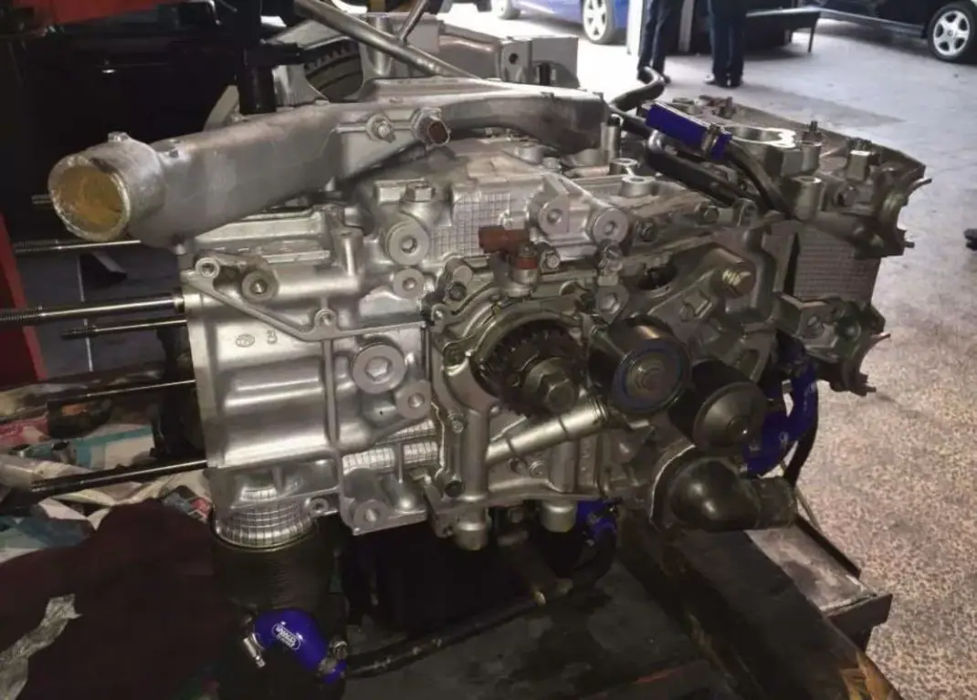 Subaru Impreza 1998 - 29000 EUR, 168000 km - AUTO.MOTO.pt - 168000km - foto 18 de 20