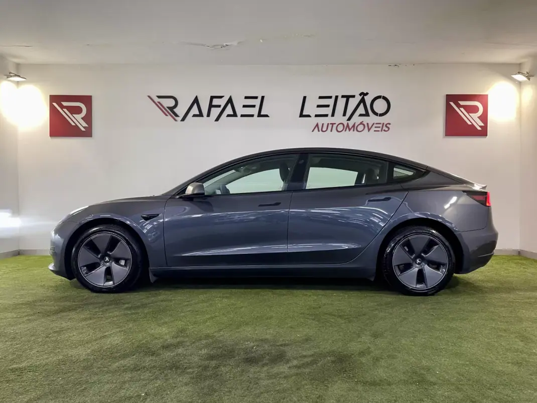 Tesla Model 3 2022 - 29700 EUR, 49000 km - AUTO.MOTO.pt - 49000km - foto 11 de 43