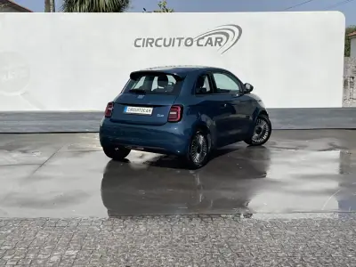 Fiat 500e 2022 - 16750 EUR, 65226 km - AUTO.MOTO.pt - 65226km - foto 3 de 42