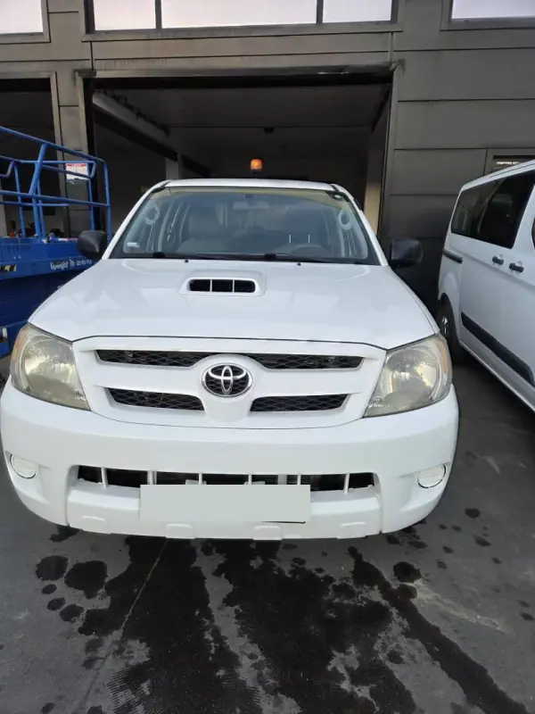 Toyota Hilux 2008 - 16750 EUR, 97657 km - AUTO.MOTO.pt - 97657km - foto 2 de 7