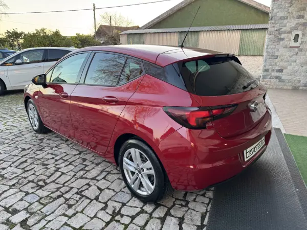 Opel Astra 2020 - 15500 EUR, 77000 km - AUTO.MOTO.pt - 77000km - foto 4 de 33
