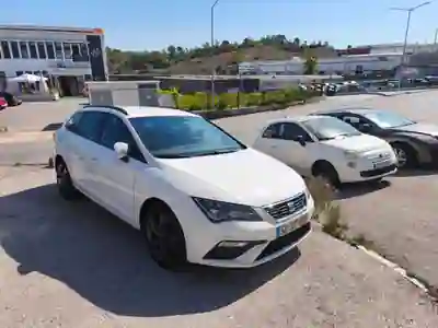 SEAT Leon ST 2019 - 13000 EUR, 158000 km - 158000km - foto 6 de 15