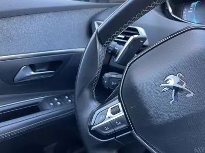 Peugeot 3008 2021 - 23990 EUR, 89615 km - AUTO.MOTO.pt - 89615km - foto 25 de 28