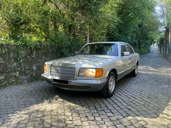 Mercedes-Benz 280 1982 - 11900 EUR, 215000 km - AUTO.MOTO.pt - 215000km - foto 16 de 23