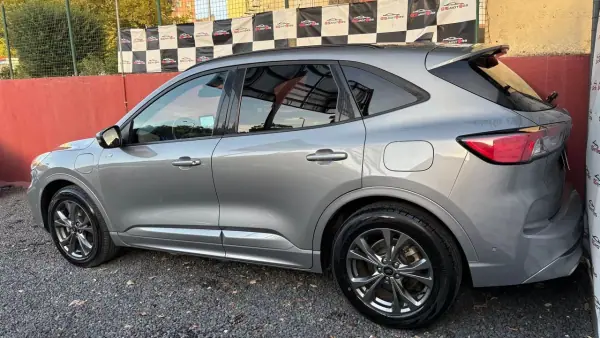 Ford Kuga 2022 - 23900 EUR, 98500 km - AUTO.MOTO.pt - 98500km - foto 4 de 12