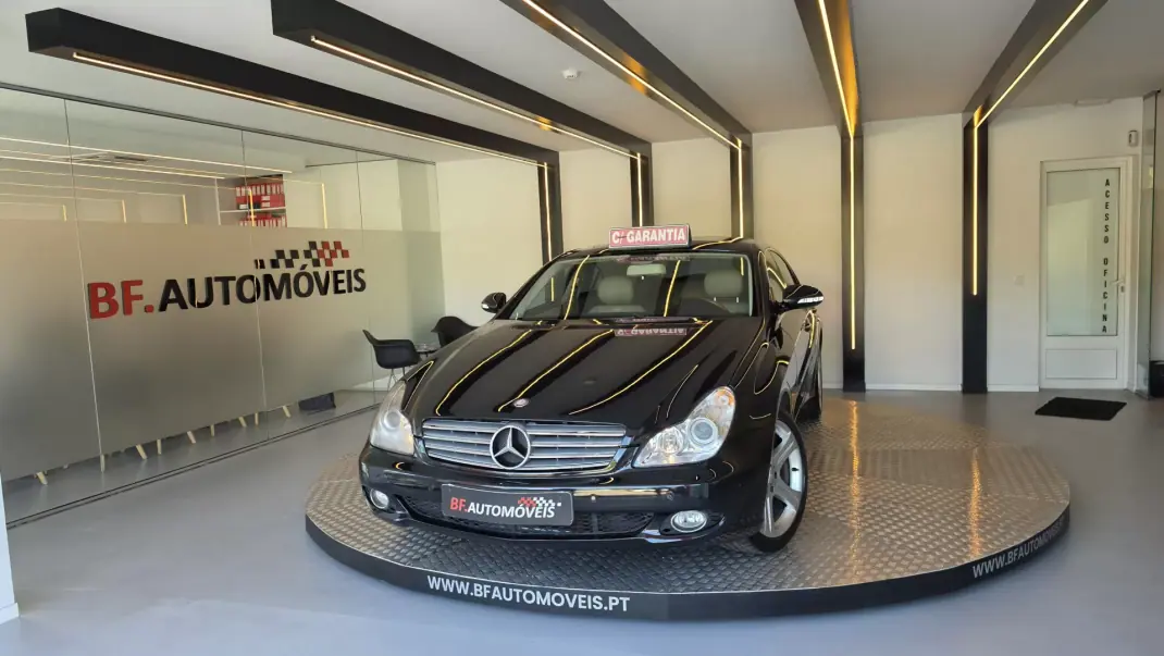 Mercedes-Benz CLS 320 2008 - 12900 EUR, 314479 km - 314479km - foto 13 de 60