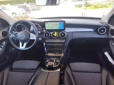 Mercedes-Benz C 180 2018 - 20990 EUR, 221000 km - AUTO.MOTO.pt - 221000km - foto 11 de 18