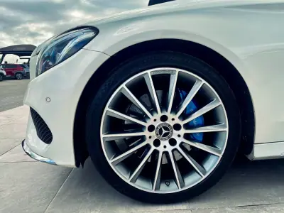 Mercedes-Benz C 350 2017 - 18990 EUR, 253000 km - AUTO.MOTO.pt - 253000km - foto 19 de 20