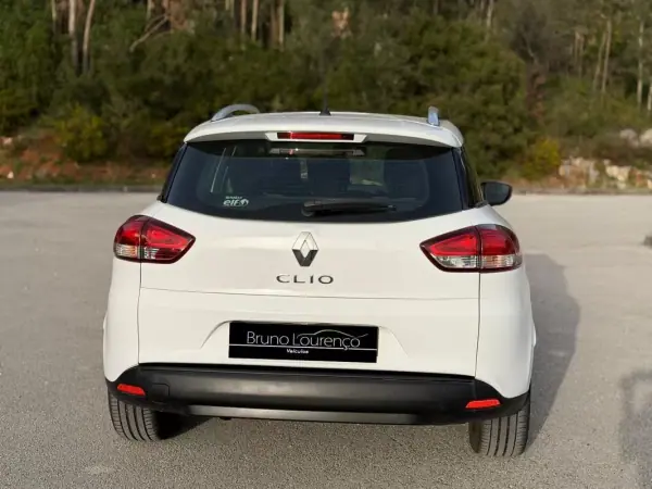 Renault Clio Sport Tourer 2019 - 8900 EUR, 169500 km - AUTO.MOTO.pt - 169500km - foto 12 de 14