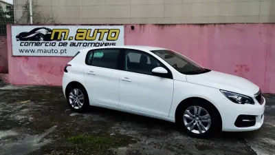 Peugeot 308 2019 - 11999 EUR, 99999 km - AUTO.MOTO.pt - 99999km - foto 3 de 35
