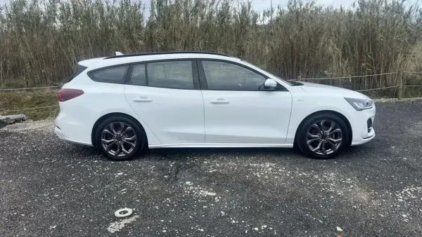 Ford Focus SW 2023 - 19490 EUR, 114000 km - AUTO.MOTO.pt - 114000km - foto 4 de 22