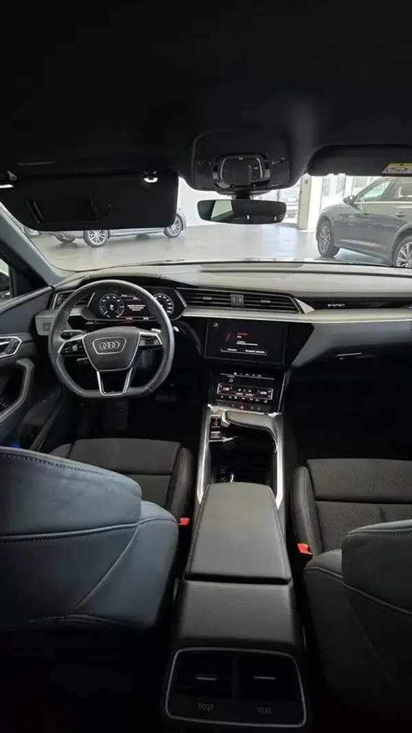 Audi e-tron 2022 - 38500 EUR, 49000 km - AUTO.MOTO.pt - 49000km - foto 9 de 15
