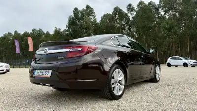 Opel Insignia 2016 - 13500 EUR, 164000 km - AUTO.MOTO.pt - 164000km - foto 15 de 61