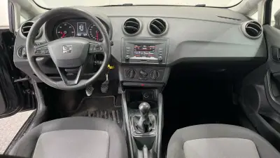 SEAT Ibiza 2018 - 7950 EUR, 199999 km - AUTO.MOTO.pt - 199999km - foto 8 de 15