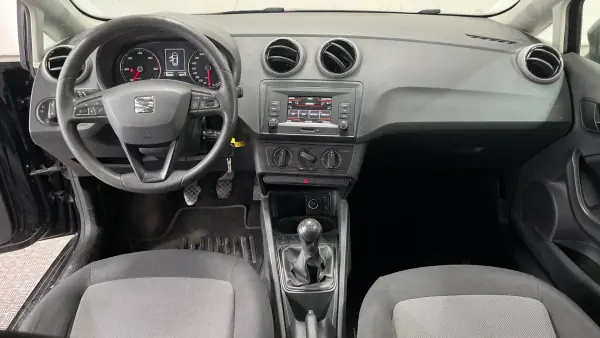 SEAT Ibiza 2018 - 7950 EUR, 199999 km - AUTO.MOTO.pt - 199999km - foto 8 de 15