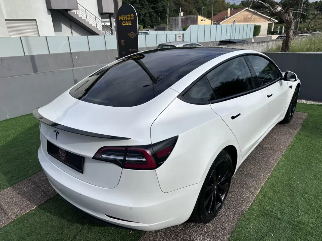 Tesla Model 3 2019 - 15500 EUR, 333000 km - AUTO.MOTO.pt - 333000km - foto 12 de 62