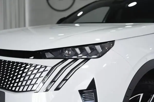 Peugeot 3008 2025 - 32950 EUR, 43000 km - AUTO.MOTO.pt - 43000km - foto 4 de 46