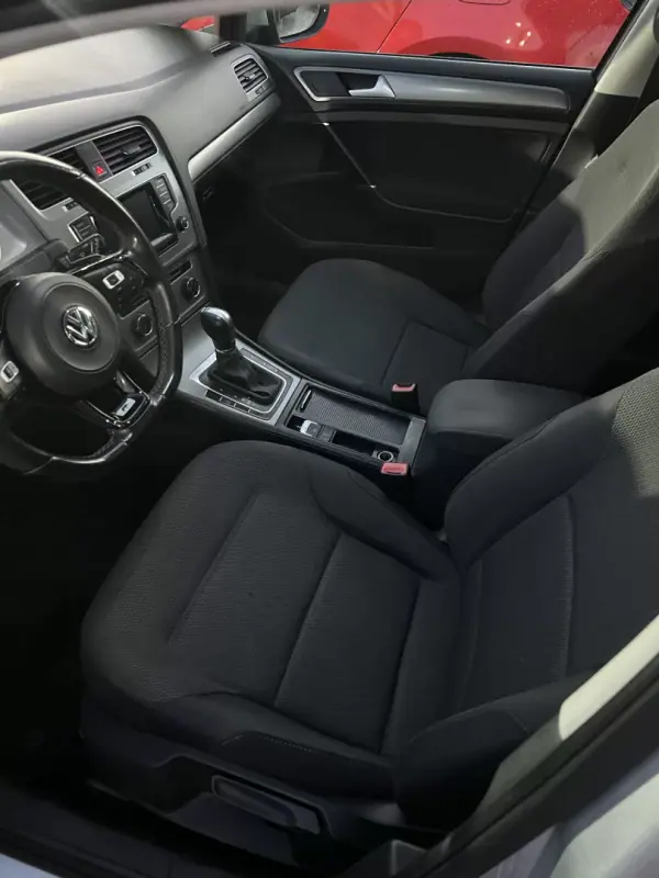 Volkswagen Golf 2014 - 12999 EUR, 218000 km - AUTO.MOTO.pt - 218000km - foto 5 de 6