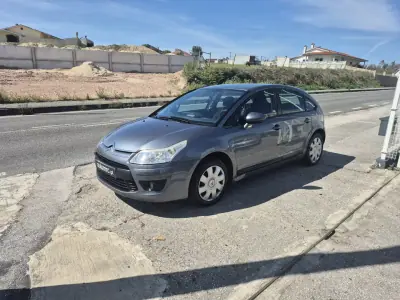 Citroën C4 2010 - 3900 EUR, 399100 km - AUTO.MOTO.pt - 399100km - foto 5 de 16