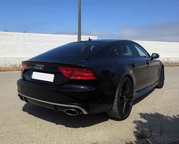 Audi A7 Sportback 2012 - 20000 EUR, 200000 km - AUTO.MOTO.pt - 200000km - foto 4 de 12