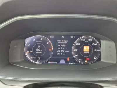 Cupra Formentor 2022 - 28900 EUR, 110907 km - AUTO.MOTO.pt - 110907km - foto 11 de 24