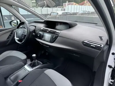Citroën C4 Picasso 2015 - 9250 EUR, 160000 km - AUTO.MOTO.pt - 160000km - foto 58 de 68