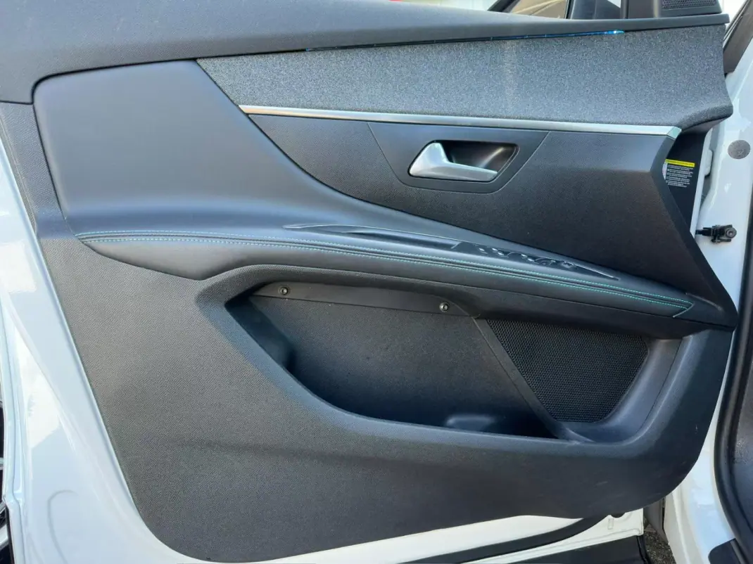 Peugeot 5008 2021 - 25900 EUR, 124114 km - AUTO.MOTO.pt - 124114km - foto 24 de 30