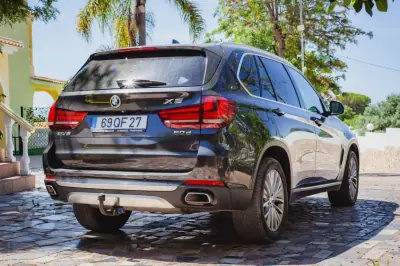 BMW X5 2015 - 43500 EUR, 151421 km - 151421km - foto 5 de 19