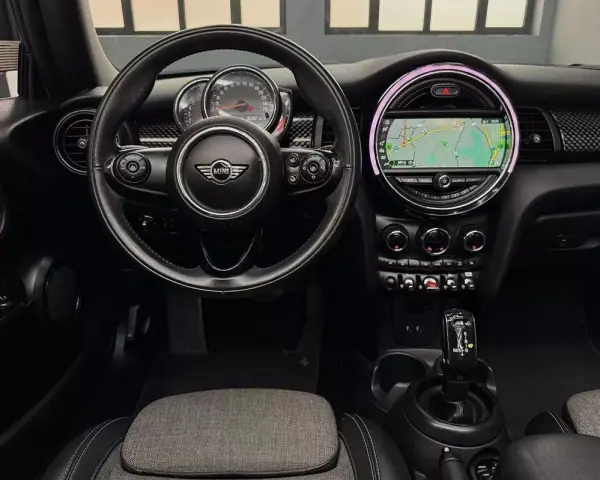 MINI 2018 - 23999 EUR, 154815 km - AUTO.MOTO.pt - 154815km - foto 33 de 35