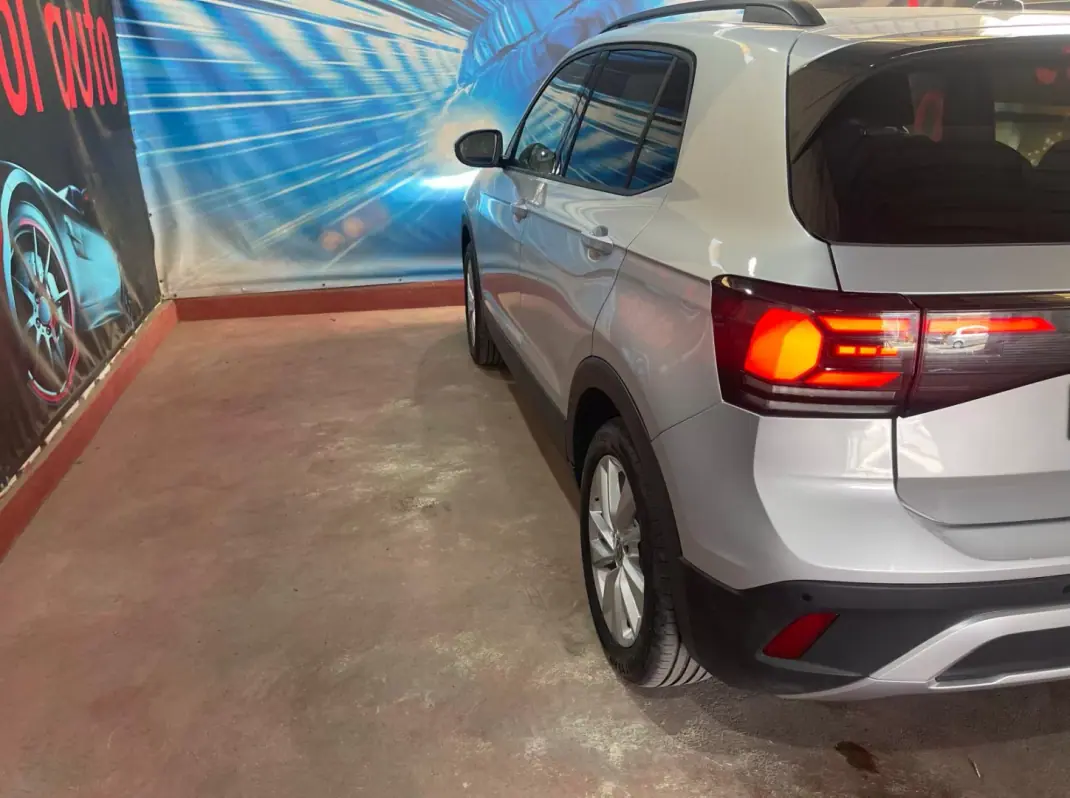 Volkswagen T-Cross 2024 - 19999 EUR, 10000 km - 10000km - foto 29 de 51