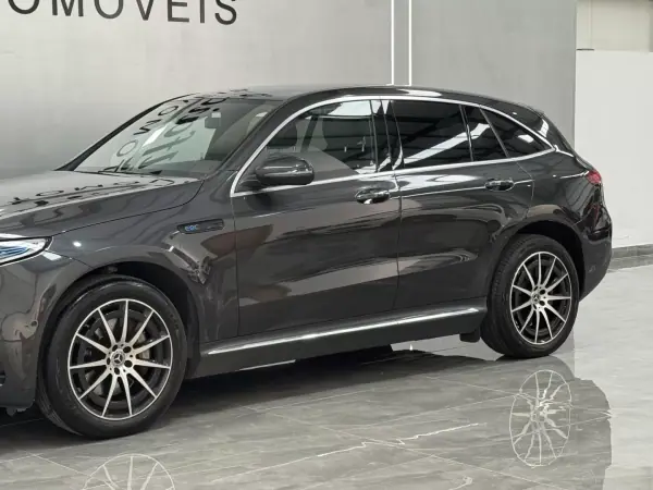 Mercedes-Benz EQC 400 2020 - 33990 EUR, 130000 km - AUTO.MOTO.pt - 130000km - foto 12 de 39
