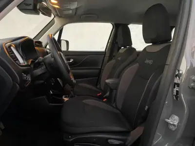 Jeep Renegade 2023 - 18900 EUR, 68317 km - AUTO.MOTO.pt - 68317km - foto 12 de 22