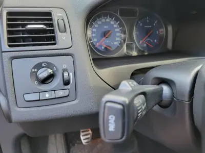 Volvo V50 2012 - 8950 EUR, 155400 km - AUTO.MOTO.pt - 155400km - foto 18 de 27