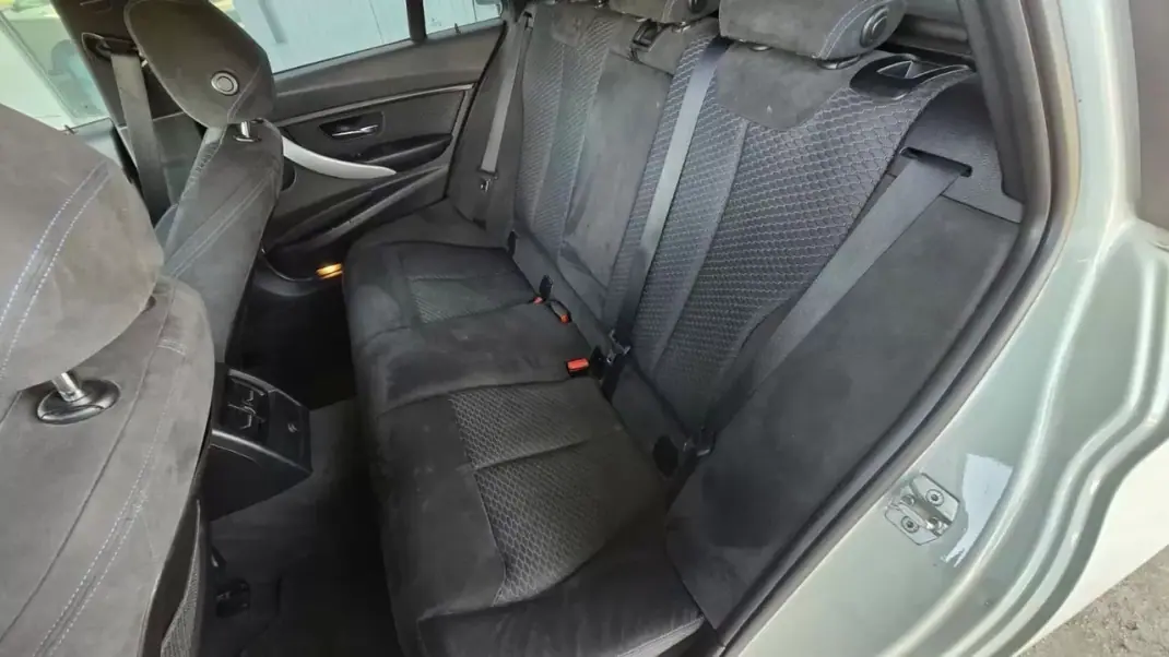 BMW 320 2015 - 17900 EUR, 321926 km - AUTO.MOTO.pt - 321926km - foto 13 de 23