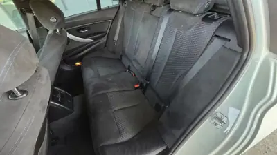 BMW 320 2015 - 17900 EUR, 321926 km - AUTO.MOTO.pt - 321926km - foto 13 de 23