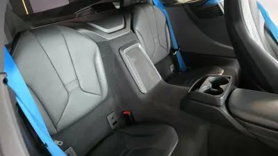 BMW i8 2015 - 62500 EUR, 132830 km - 132830km - foto 46 de 50