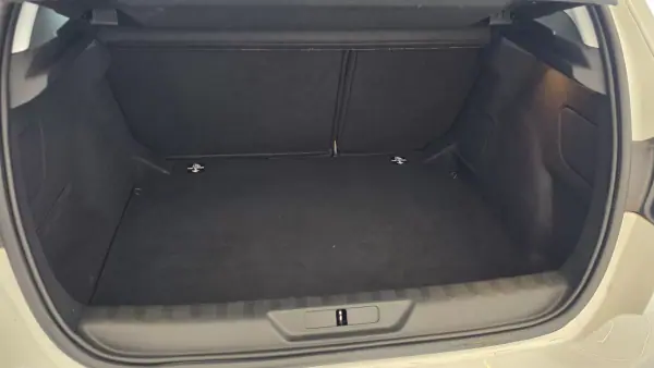 Peugeot 308 2021 - 9500 EUR, 224621 km - 224621km - foto 21 de 59