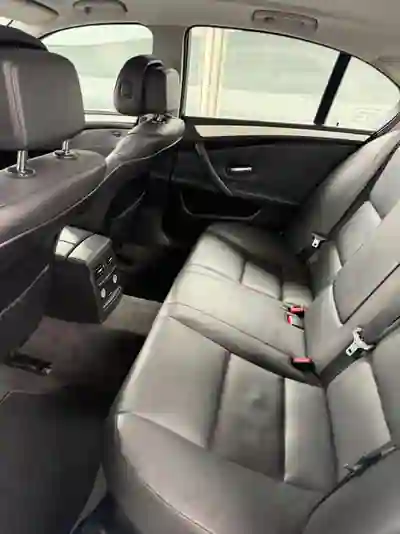 BMW 520 2008 — foto 3 de 9