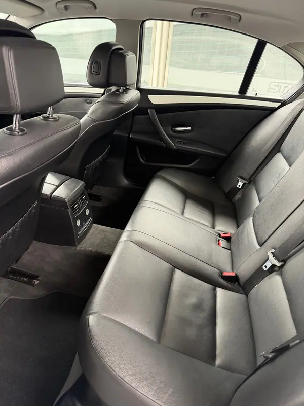 BMW 520 2008 — foto 3 de 9